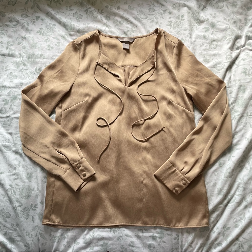 H & M golden longsleeve lop